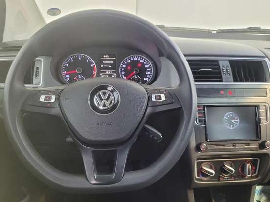 VOLKSWAGEN-FOX-2017