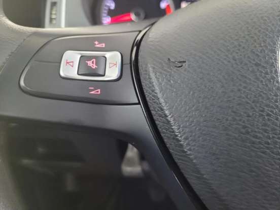 VOLKSWAGEN-FOX-1.6 MSI TOTAL FLEX CONNECT 4P MANUAL VOLKSWAGEN-FOX-2017