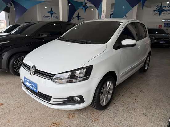 VOLKSWAGEN-FOX-2019