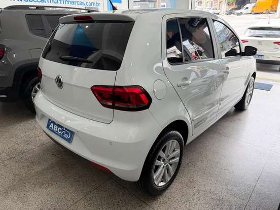 VOLKSWAGEN-FOX-1.6 MSI TOTAL FLEX CONNECT 4P MANUAL VOLKSWAGEN-FOX-2019