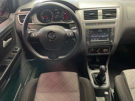VOLKSWAGEN-FOX-1.6 MSI TOTAL FLEX XTREME 4P MANUAL VOLKSWAGEN-FOX-2019