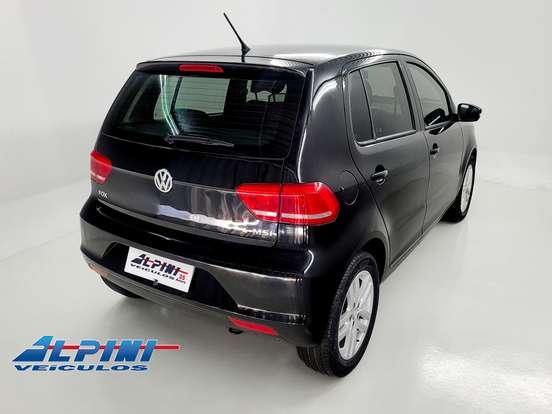 VOLKSWAGEN-FOX-2017