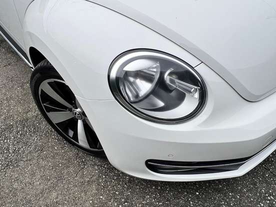 VOLKSWAGEN-FUSCA-2012