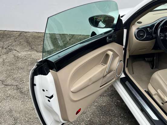 VOLKSWAGEN-FUSCA-2012
