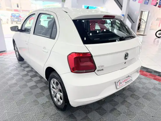 VOLKSWAGEN-GOL-2022
