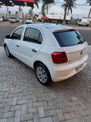 VOLKSWAGEN-GOL-2023
