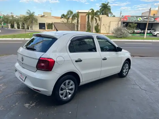 VOLKSWAGEN-GOL-2022