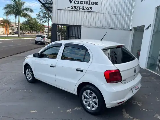 VOLKSWAGEN-GOL-2022