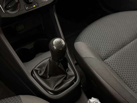 VOLKSWAGEN-GOL-2022