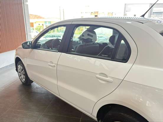 VOLKSWAGEN-GOL-2021