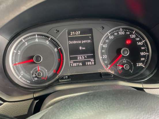 VOLKSWAGEN-GOL-2016