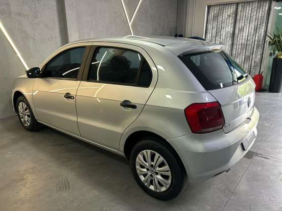 VOLKSWAGEN-GOL-2016