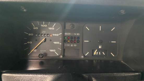 VOLKSWAGEN-GOL-1993