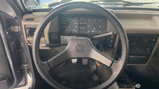 VOLKSWAGEN-GOL-1993