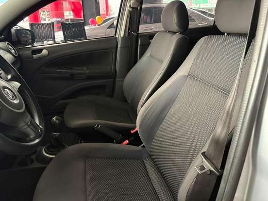 VOLKSWAGEN-GOL-2014