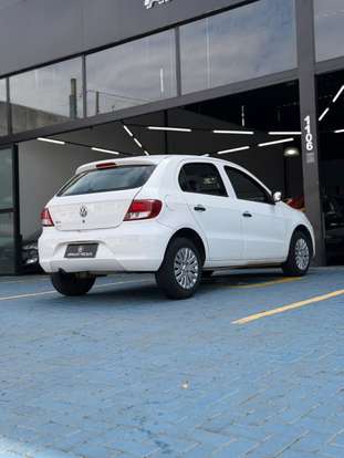 VOLKSWAGEN-GOL-2010