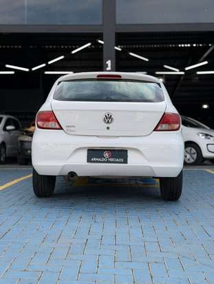 VOLKSWAGEN-GOL-1.0 MI 8V FLEX 4P MANUAL G.V VOLKSWAGEN-GOL-2010