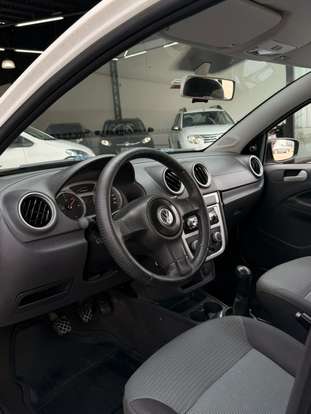 VOLKSWAGEN-GOL-1.0 MI 8V FLEX 4P MANUAL G.V VOLKSWAGEN-GOL-2010