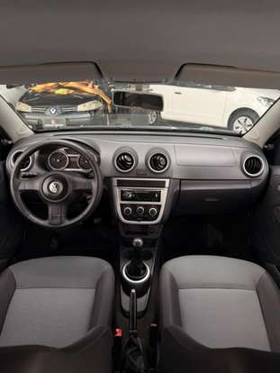 VOLKSWAGEN-GOL-2010
