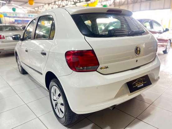 VOLKSWAGEN-GOL-2013