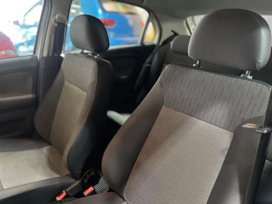 VOLKSWAGEN-GOL-1.0 MI 8V FLEX 4P MANUAL VOLKSWAGEN-GOL-2013