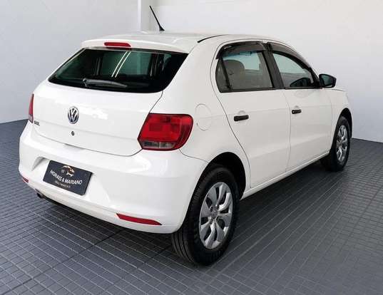 VOLKSWAGEN-GOL-2015