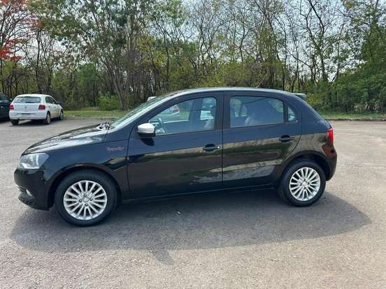 VOLKSWAGEN-GOL-2015