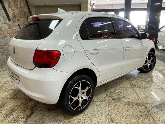 VOLKSWAGEN-GOL-2015