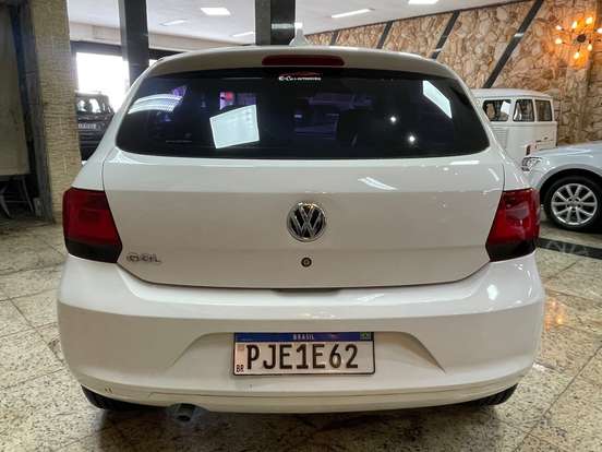 VOLKSWAGEN-GOL-2015