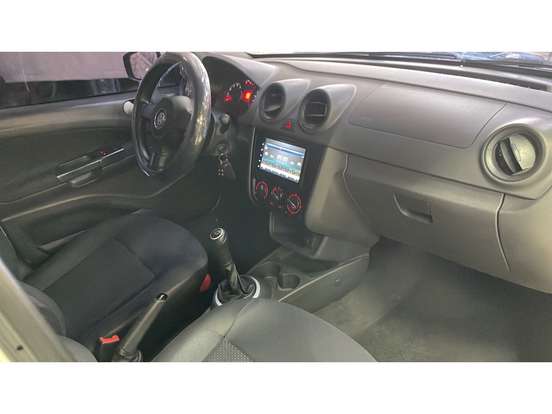 VOLKSWAGEN-GOL-2015