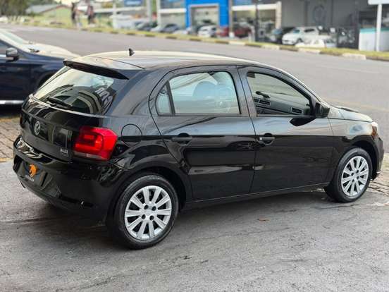 VOLKSWAGEN-GOL-2019