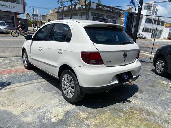VOLKSWAGEN-GOL-2011
