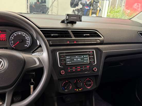VOLKSWAGEN-GOL-2021
