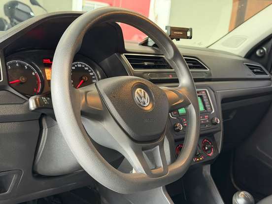 VOLKSWAGEN-GOL-2021