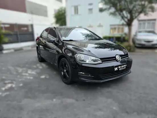 VOLKSWAGEN-GOLF-1.4 TSI COMFORTLINE 16V GASOLINA 4P AUTOMÁTICO VOLKSWAGEN-GOLF-2014