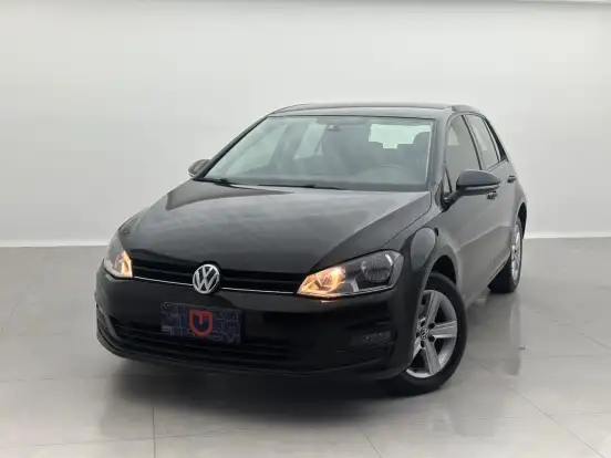 VOLKSWAGEN-GOLF-2015