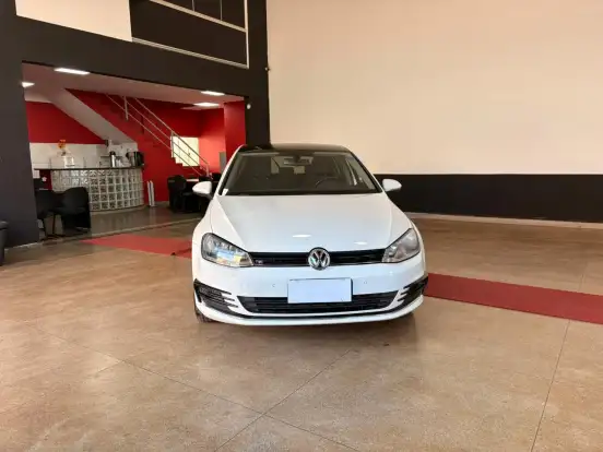 VOLKSWAGEN-GOLF-2014