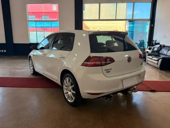 VOLKSWAGEN-GOLF-1.4 TSI HIGHLINE 16V GASOLINA 4P AUTOMÁTICO VOLKSWAGEN-GOLF-2014