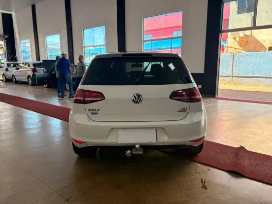 VOLKSWAGEN-GOLF-1.4 TSI HIGHLINE 16V GASOLINA 4P AUTOMÁTICO VOLKSWAGEN-GOLF-2014