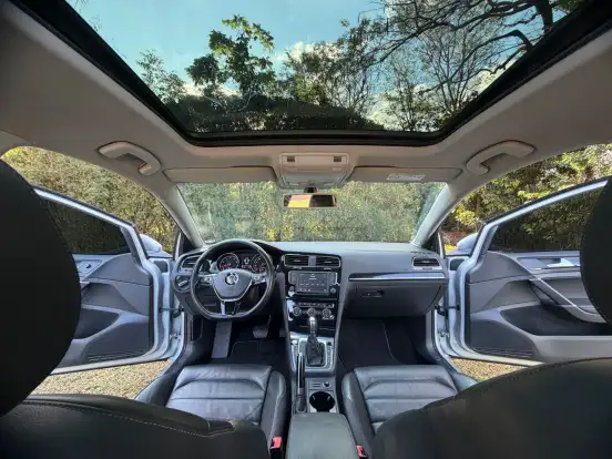 VOLKSWAGEN-GOLF-2015