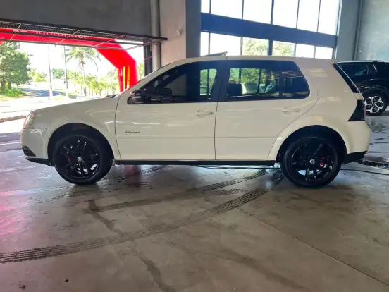 VOLKSWAGEN-GOLF-2012