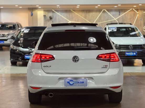 VOLKSWAGEN-GOLF-2014