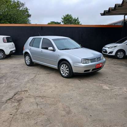 VOLKSWAGEN-GOLF-2001