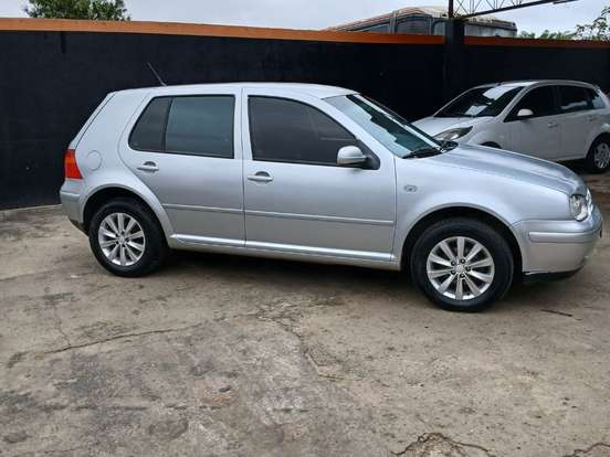 VOLKSWAGEN-GOLF-1.6 MI 8V GASOLINA 4P MANUAL VOLKSWAGEN-GOLF-2001