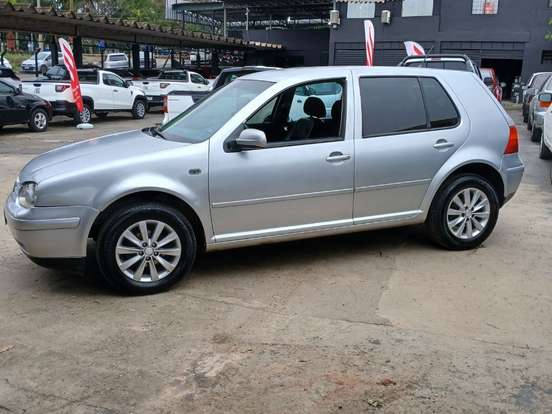 VOLKSWAGEN-GOLF-1.6 MI 8V GASOLINA 4P MANUAL VOLKSWAGEN-GOLF-2001