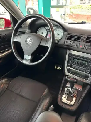 VOLKSWAGEN-GOLF-2011