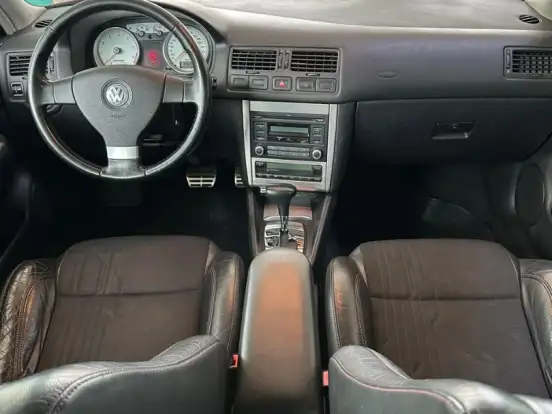 VOLKSWAGEN-GOLF-2.0 MI SPORTLINE 8V FLEX 4P TIPTRONIC VOLKSWAGEN-GOLF-2011