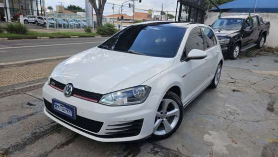 VOLKSWAGEN-GOLF-2014