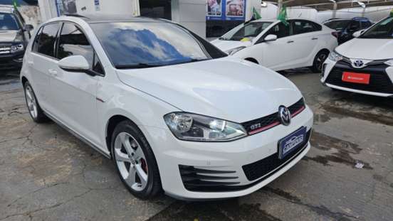 VOLKSWAGEN-GOLF-2014