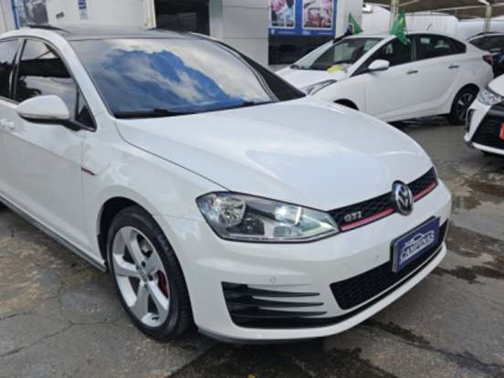 VOLKSWAGEN-GOLF-2.0 TSI GTI 16V TURBO GASOLINA 4P AUTOMÁTICO VOLKSWAGEN-GOLF-2014